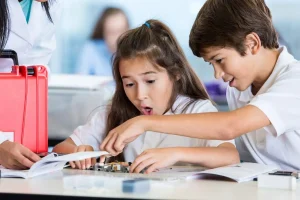 Innovative Teaching Methods: Engaging Students in the Classroom